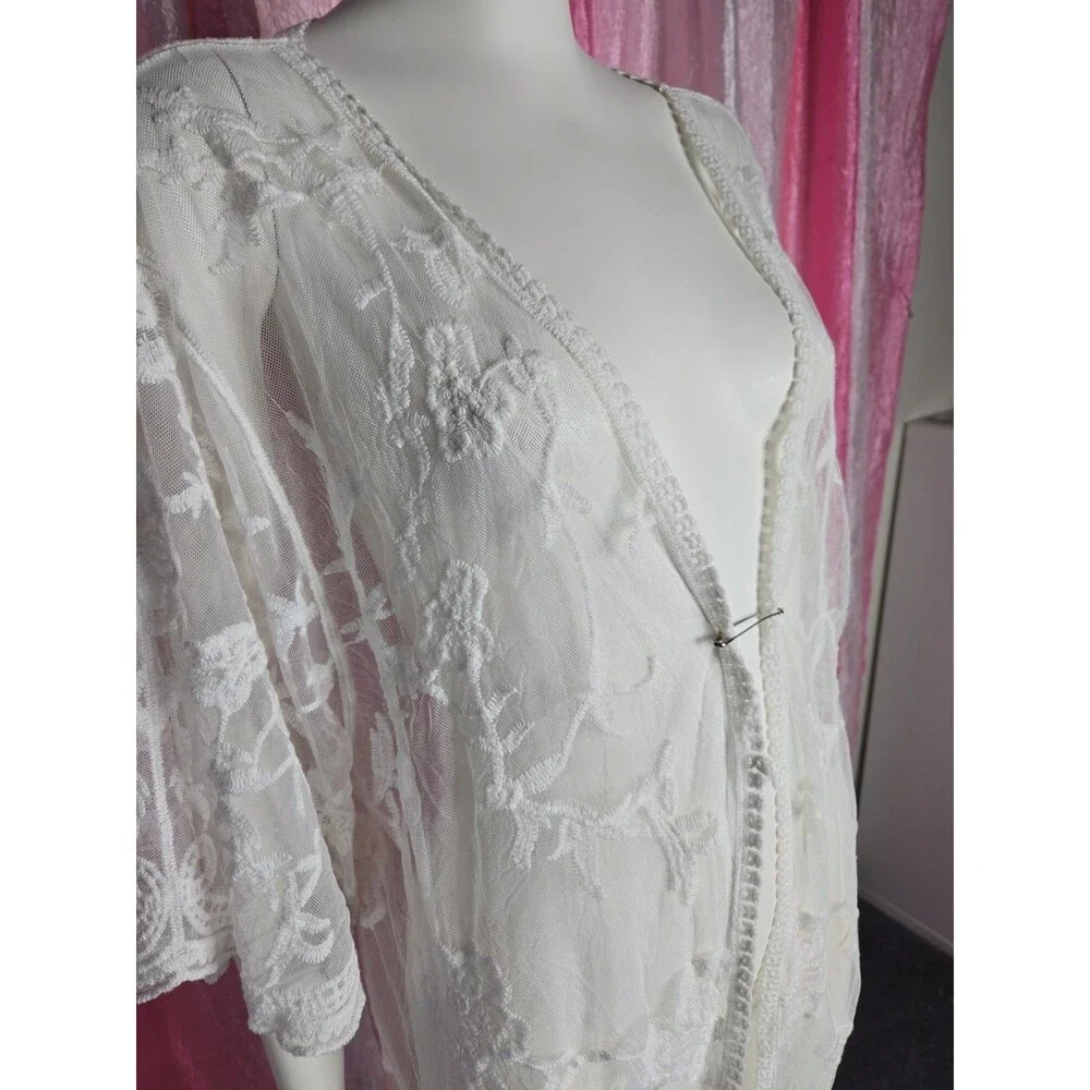 Mi Ami White Floral Lace Open Beach  Kimono Robe Boho Coverup Size Large